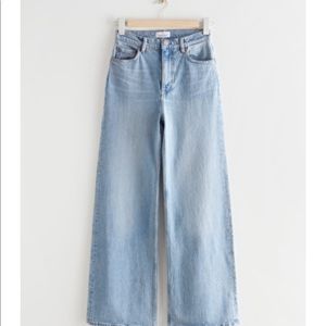 & Other Stories treasure cut jeans, size 29, light blue